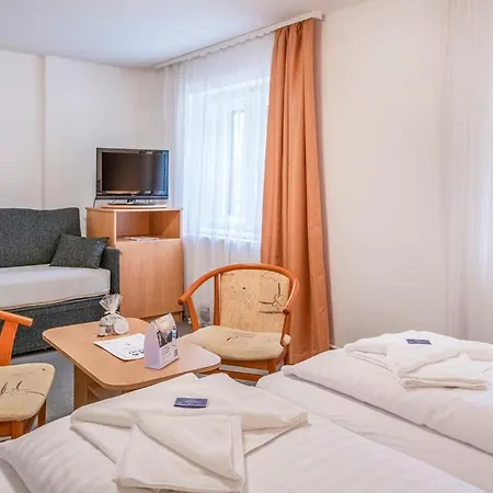 Yacht Club Hotel Tihany
