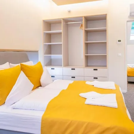 Yacht Club 3* Tihany