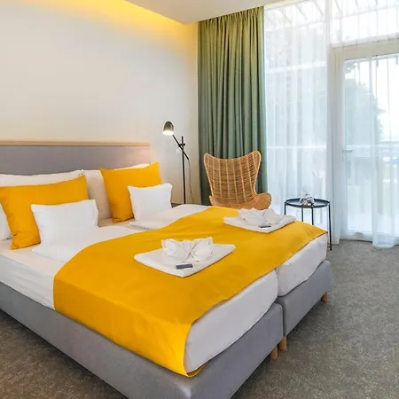 Yacht Club 3* Tihany