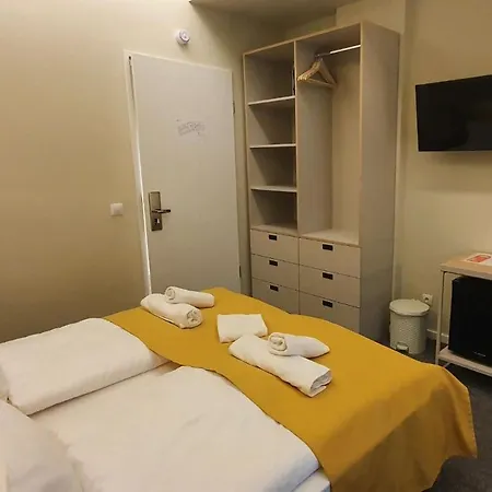 מלון Yacht Club 3*