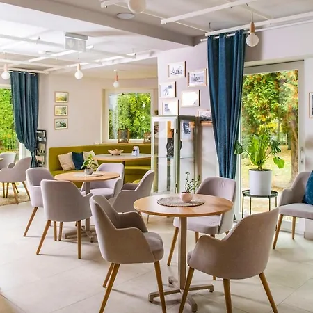 מלון Yacht Club 3*