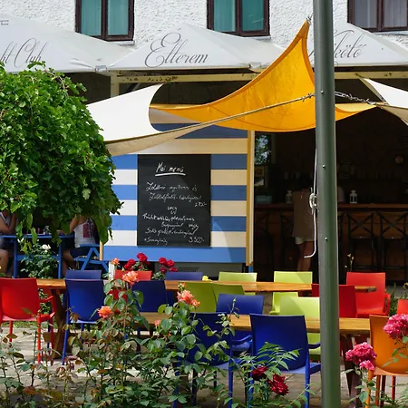 Yacht Club 3* Tihany