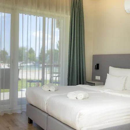 Yacht Club 3* Tihany