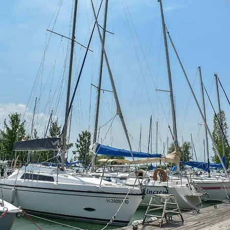 Yacht Club