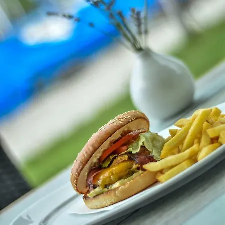 Yacht Club Hotel Tihany