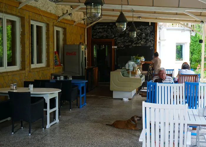 호텔 Yacht Club 3*