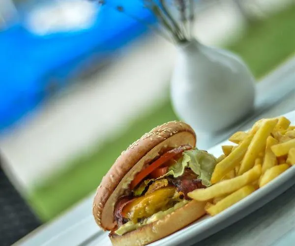 Yacht Club Hotel Tihany